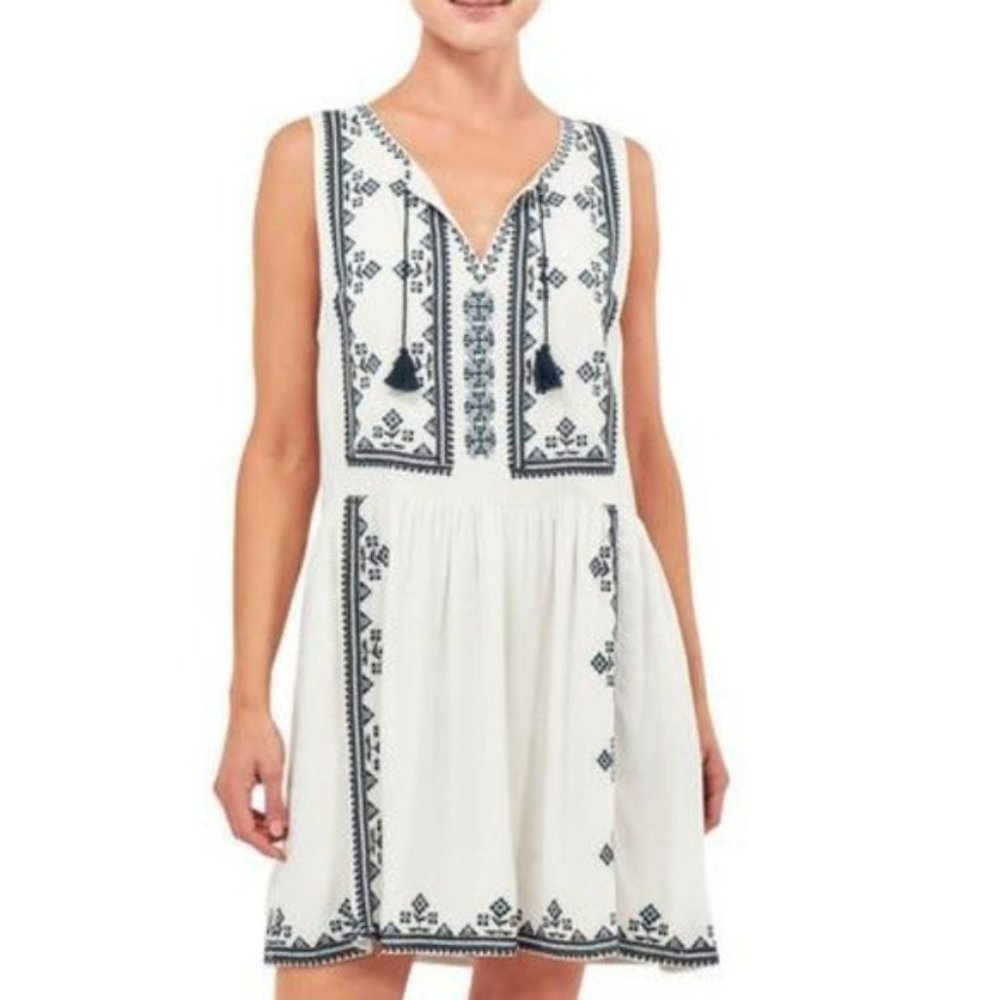TIGERLILY Bacolet White Blue Embroidered Sleeveless Smock Dress